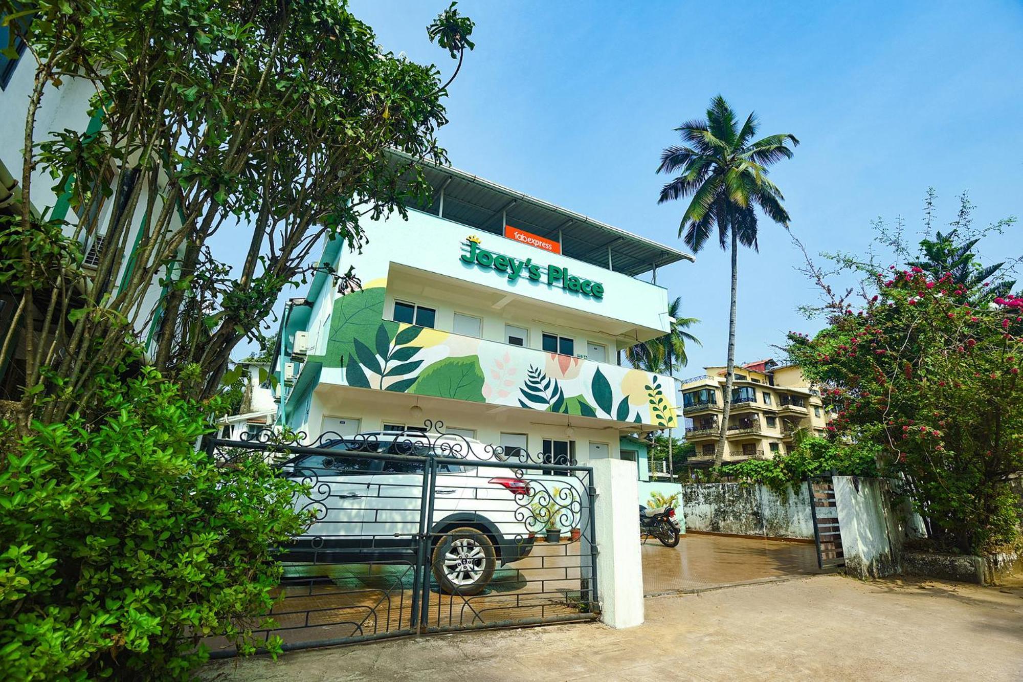 Fabexpress Joey'S Place - Nr Panjim Hotel Nerul  Exterior photo