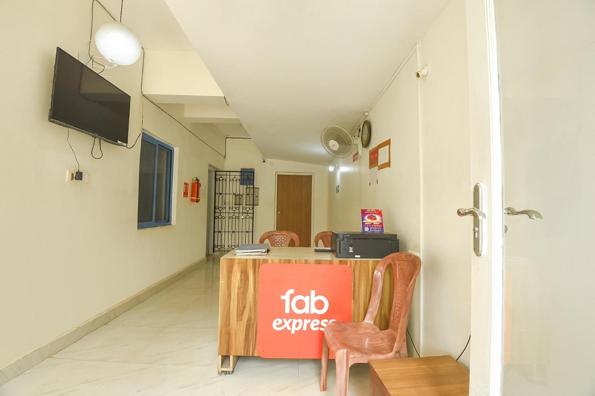 Fabexpress Joey'S Place - Nr Panjim Hotel Nerul  Exterior photo